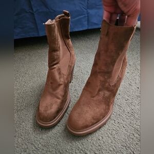 Nine West Ream brown Suede Chelsea ankle boot